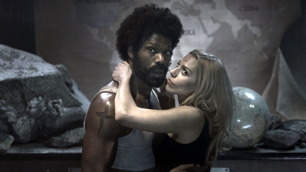 James et Renate à la fin de Iron sky