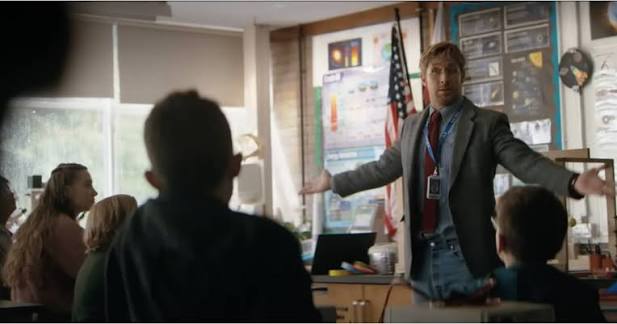 La figure du professeur qui explique comment le monde en est arrivé là : Ryan Gosling dans Project Hail Mary